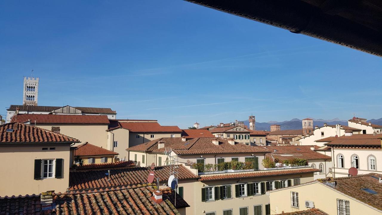 La Terrazza Fra Le Torri Apartment ลุคคา ภายนอก รูปภาพ