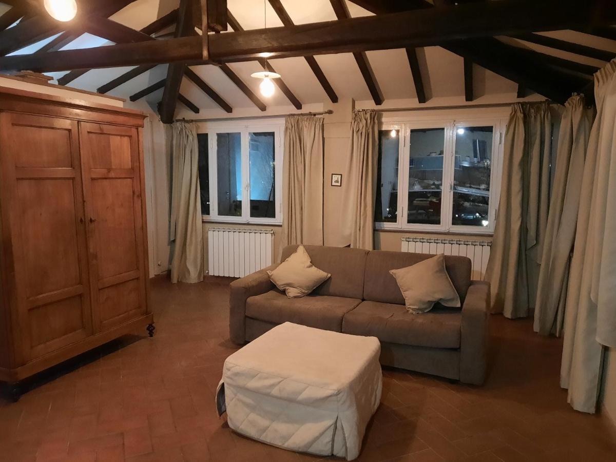 La Terrazza Fra Le Torri Apartment ลุคคา ภายนอก รูปภาพ