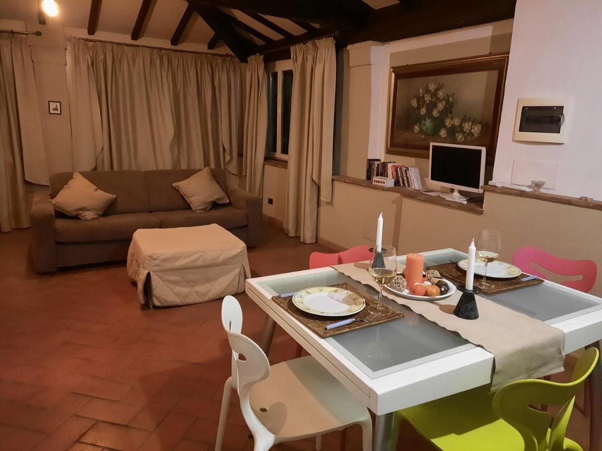 La Terrazza Fra Le Torri Apartment ลุคคา ภายนอก รูปภาพ